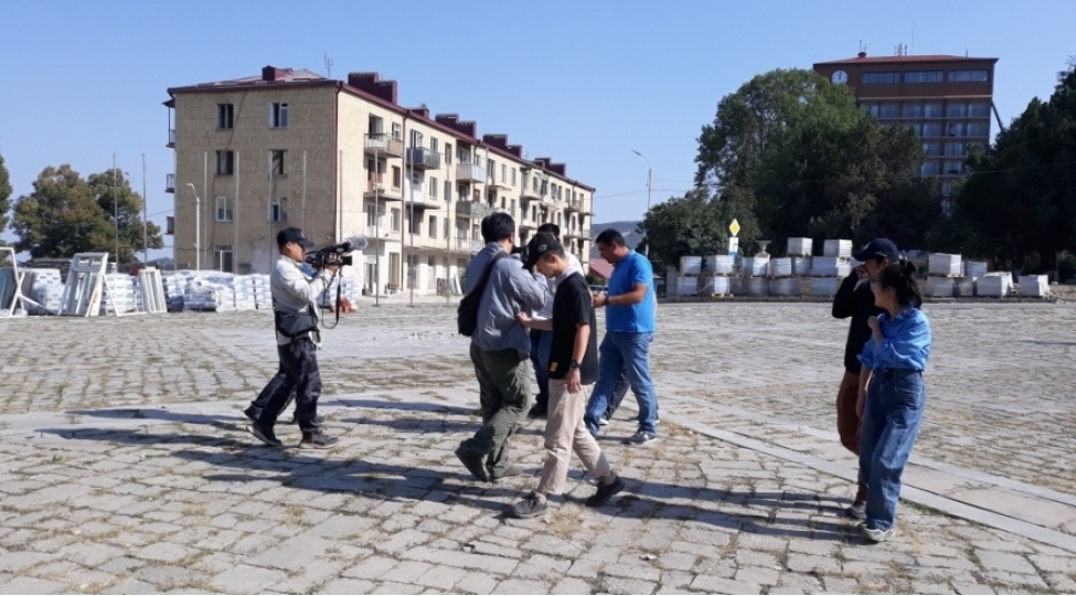 chinin-on-the-road-shirketi-azerbaycanin-ishgaldan-azad-edilmish-erazileri-ile-bagli-senedli-film-chekecek
