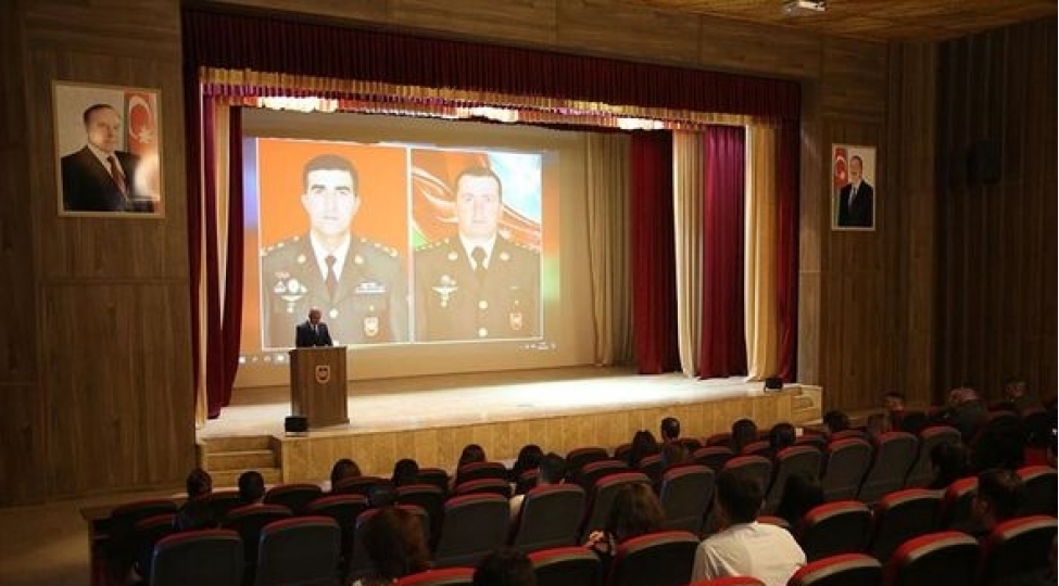 qehremanlar-unudulmur-adli-tedbir-kechirilib-fotolar