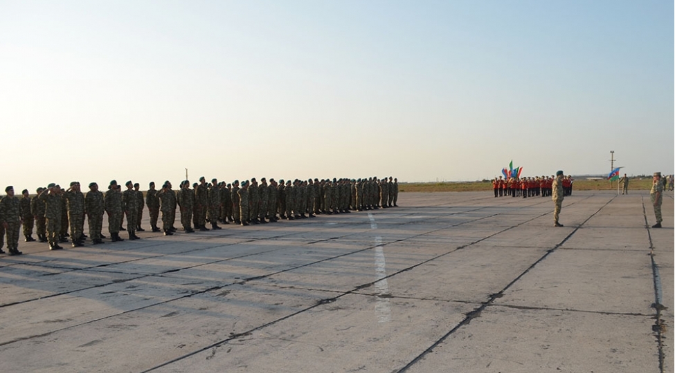 azerbaycan-sulhmeramlilari-vetene-qayidib