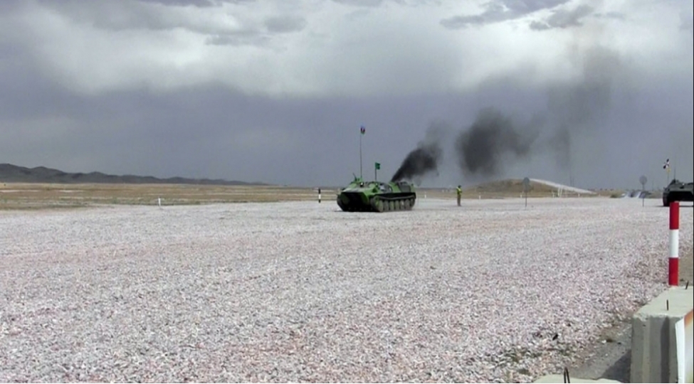 artilleriya-ateshinin-ustalari-musabiqesi-davam-edir-fotovideo