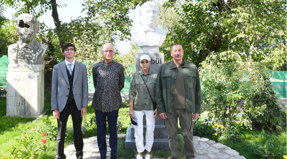 polad-bulbuloglu-vaqif-poeziya-gunlerinin-kechirilmesi-hem-siyasi-hem-de-medeni-tarixi-ehemiyyet-dashiyir