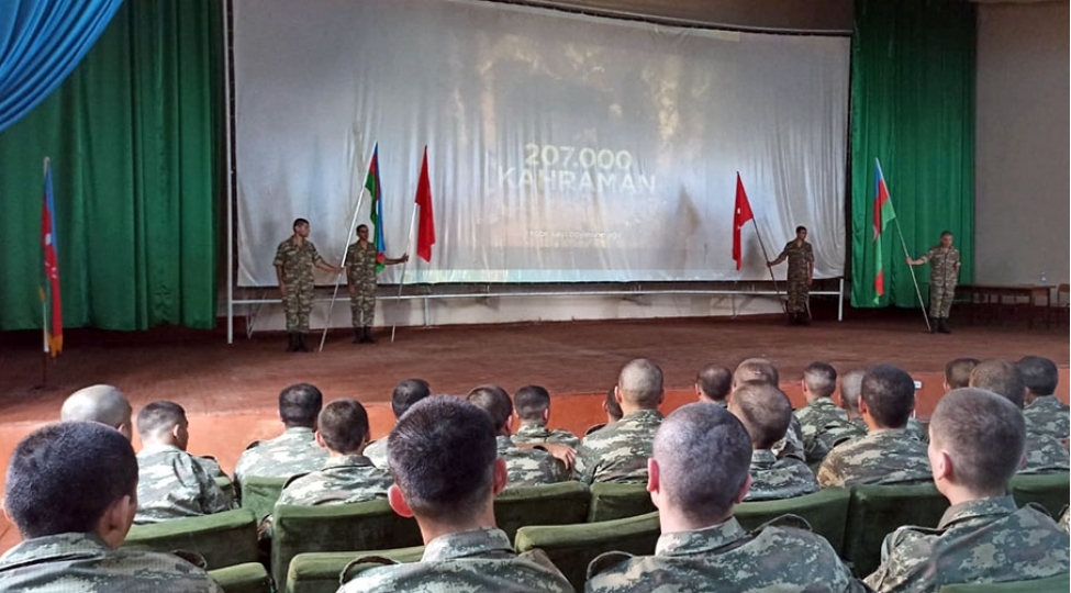 gence-qarnizonunda-turkiyenin-zefer-bayrami-qeyd-edilib-foto