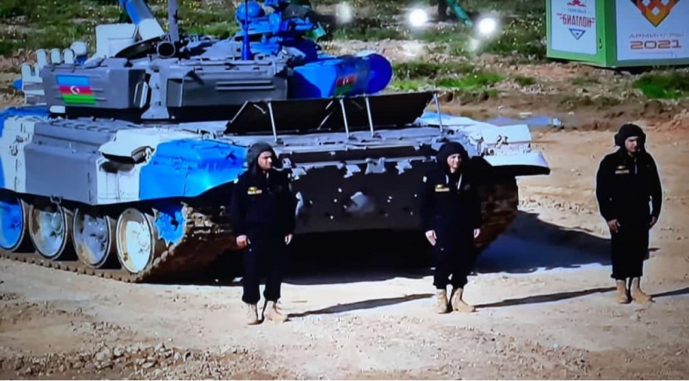 herbchilerimiz-tank-biatlonu-musabiqesinde-finala-chixib