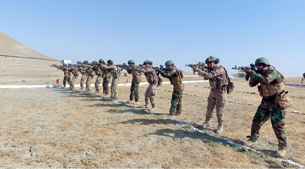 xususi-teyinatlilar-uch-qardash-2021-teliminde-muxtelif-silahlardan-atesh-achib-fotovideo