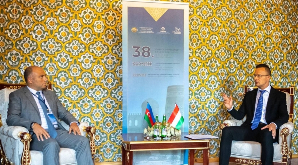 anar-kerimov-macaristanin-xarici-ishler-ve-ticaret-naziri-ile-gorushub