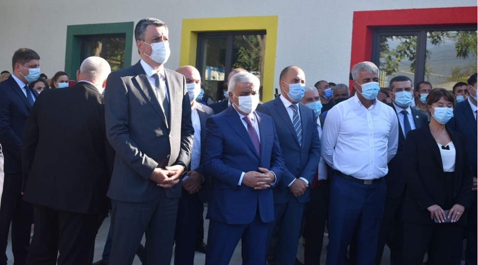 gurcustanin-azerbaycanlilar-yashayan-qabal-kendindeushaq-bagchasi-istifadeye-verilib