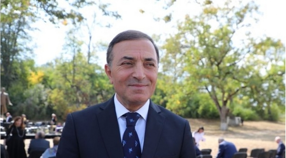 mensum-ibrahimov-sanki-uzeyirin-ruhu-qarshisinda-imtahan-verdim