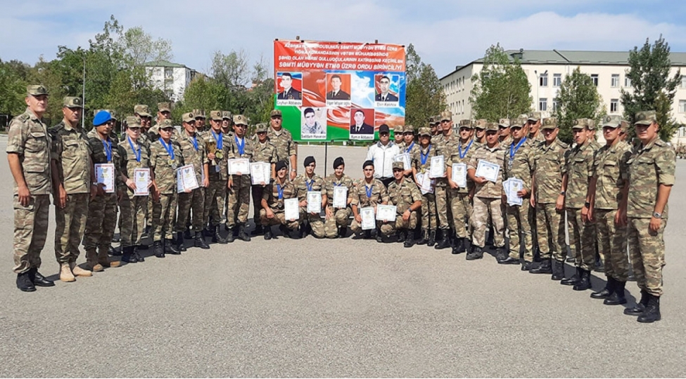 herbi-qulluqchular-arasinda-semti-mueyyenetme-yarishlari-basha-chatib-video