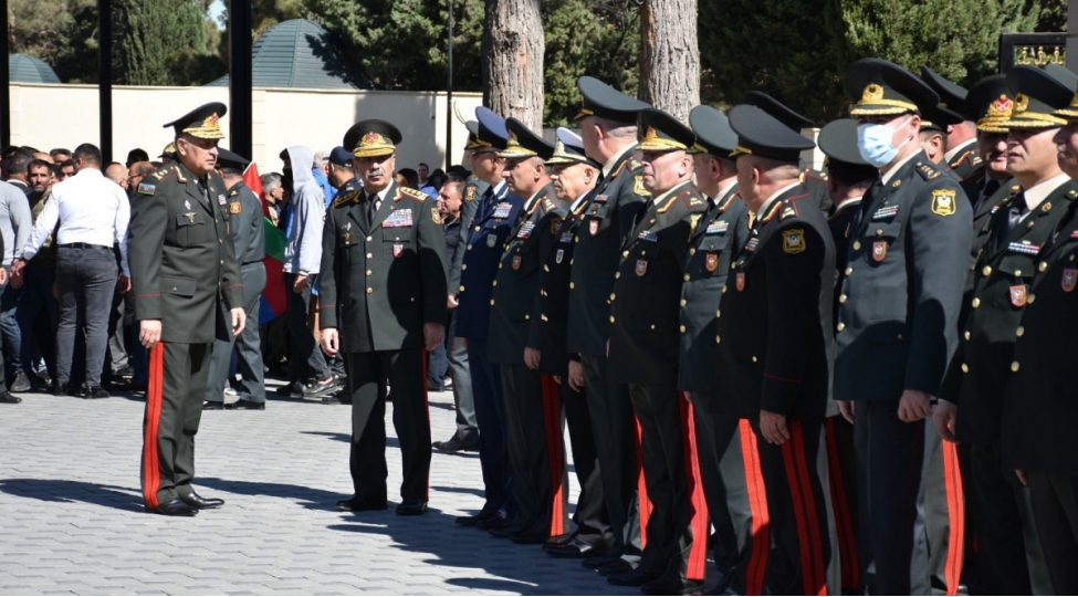 zakir-hesenov-ii-fexri-xiyabani-ziyaret-edib