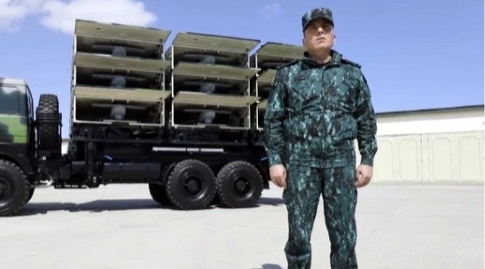 efqan-nagiyev-ilk-defe-doyushlerden-danishdi-video