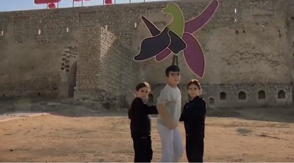 eesmn-veten-muharibesi-shehidlerinin-ushaqlari-ile-bagli-videocharx-hazirlayib-video
