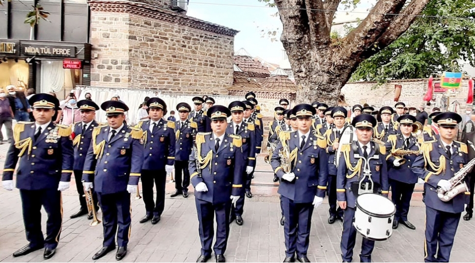 herbi-mektebin-orkestr-heyeti-turkiyede-beynelxalq-festivalda-ishtirak-edib-video