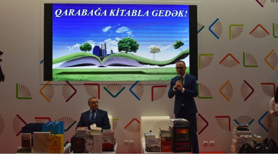 vii-baki-beynelxalq-kitab-sergi-yarmarkasi-cherchivesinde-qarabaga-kitabla-gedek-layihesinin-teqdimati-olub