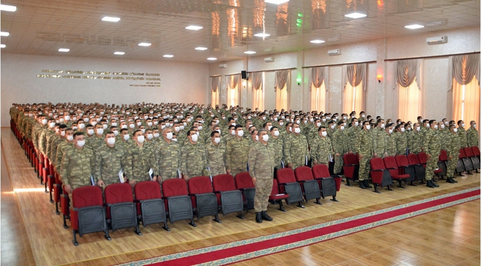 efqanistandaki-qetiyyetli-destek-missiyasinda-ishtirak-etmish-bir-qrup-herbi-qulluqchu-teltif-edilib