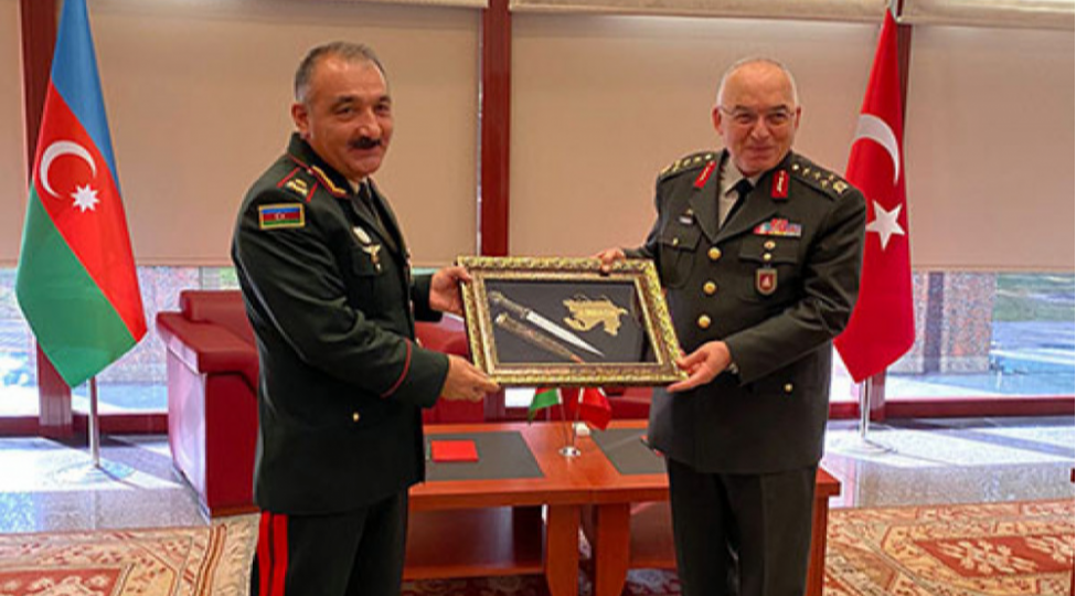 azerbaycan-ve-turkiye-quru-qoshunlari-komandanlari-arasinda-gorush-olub-foto