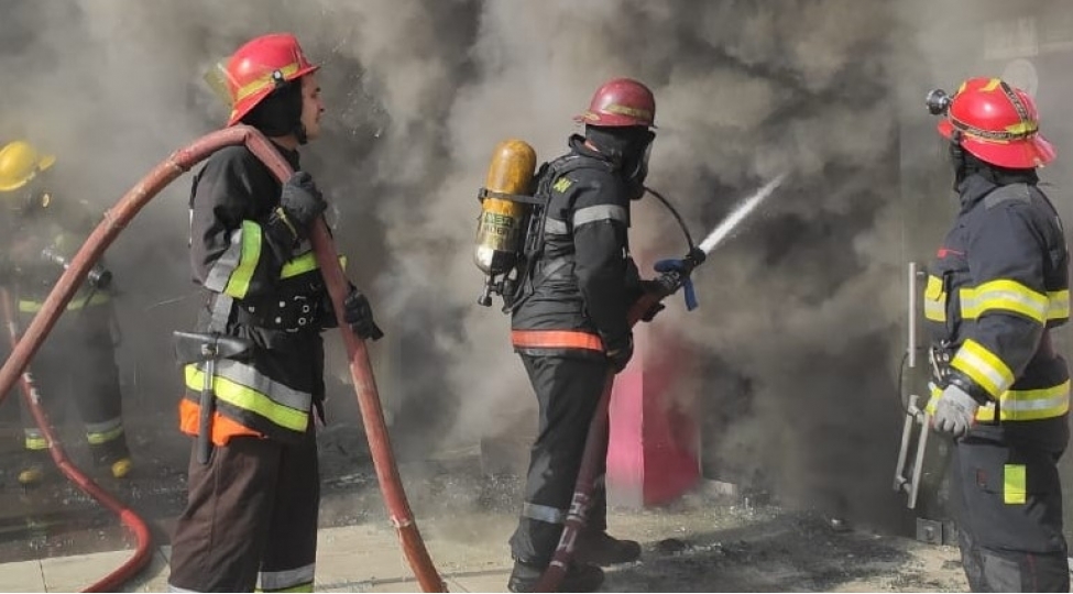 fhn-ticaret-obyektlerinde-bash-veren-yanginla-bagli-melumat-yaydi