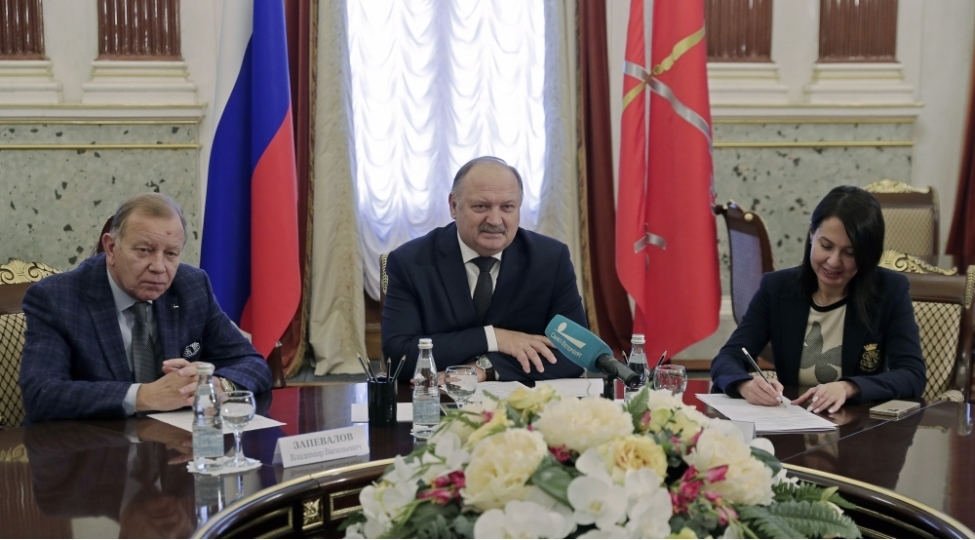 azerbaycan-numayende-heyeti-sankt-peterburq-sheherine-sefer-edib