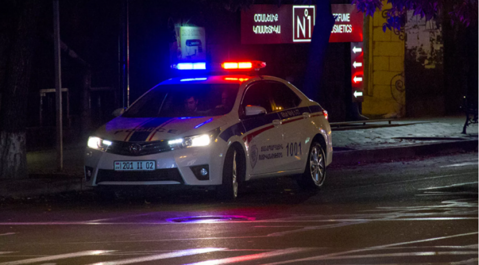 irevanda-kalashnikov-avtomati-narkotik-ashkarlanib-150-den-chox-insan-saxlanilib