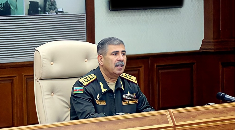 mudafie-naziri-xidmeti-mushavirede-qoshunlara-muvafiq-tapshiriqlar-verib