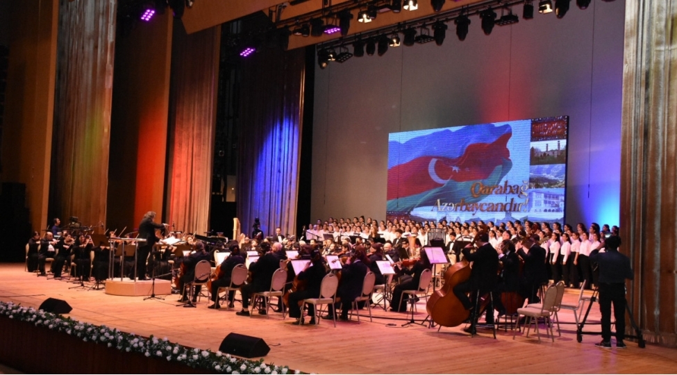 qelebeye-hesr-olunmush-konsert