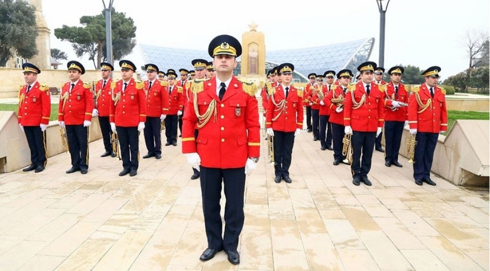 azerbaycan-ali-herbi-mektebin-orkestr-heyeti-turkiyeye-yola-dushub