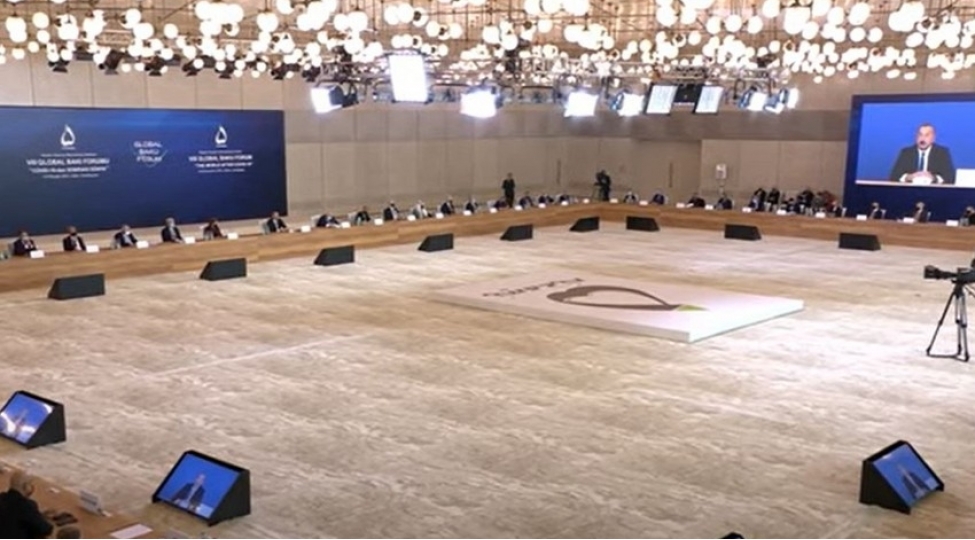 prezident-viii-qlobal-baki-forumunda-chixish-edib-video