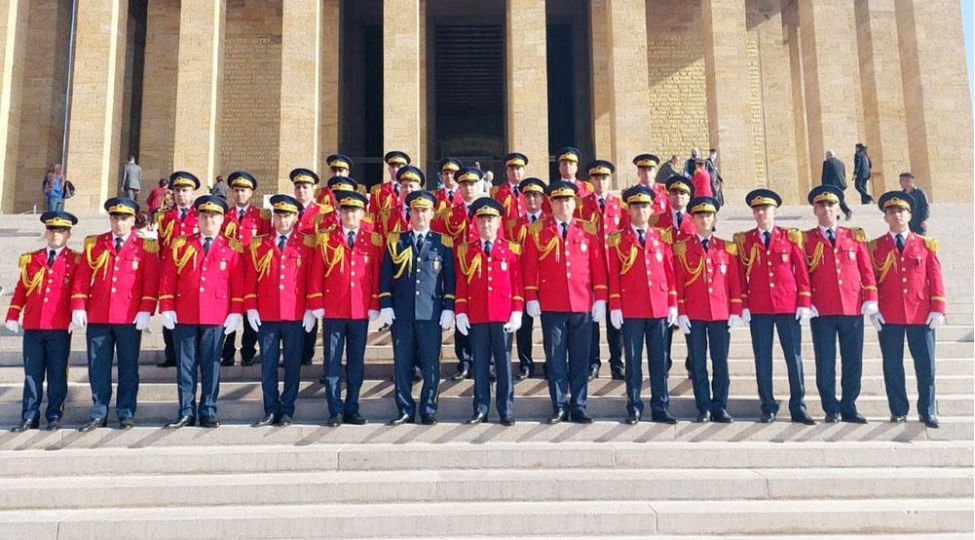 herbi-mektebin-orkestr-heyeti-turkiyeden-qayidib