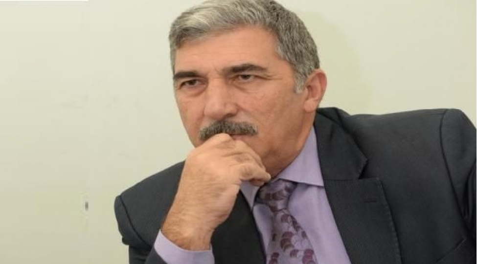 azerbaycan-yazichisi-chingiz-aytmatov-medalina-layiq-gorulub