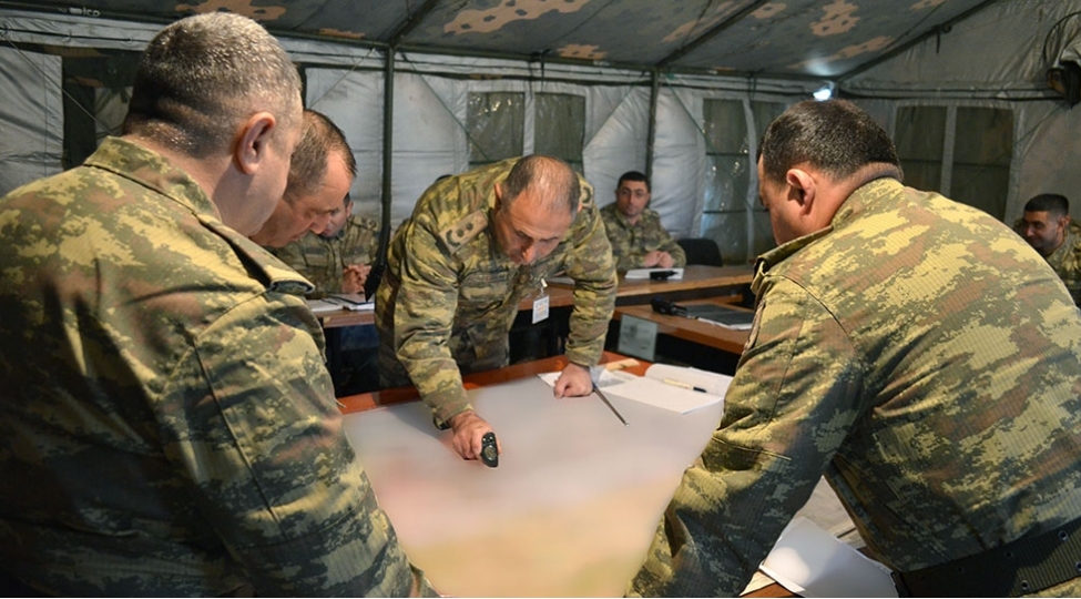 quru-qoshunlarinin-birleshmelerinde-komanda-qerargah-telimi-kechirilib-foto