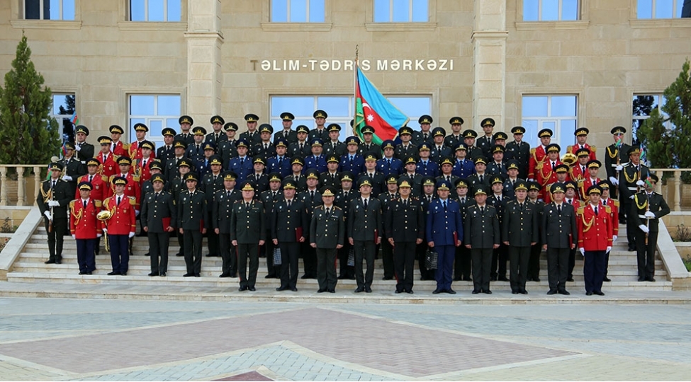 elahidde-umumqoshun-orduda-novbeti-zabit-heyetinin-tekmilleshdirilmesi-kursu-ugurla-basha-chatib