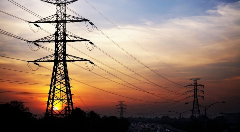 kelbecerde-herbi-hisseler-elektrik-enerjisi-ile-temin-edilib-video