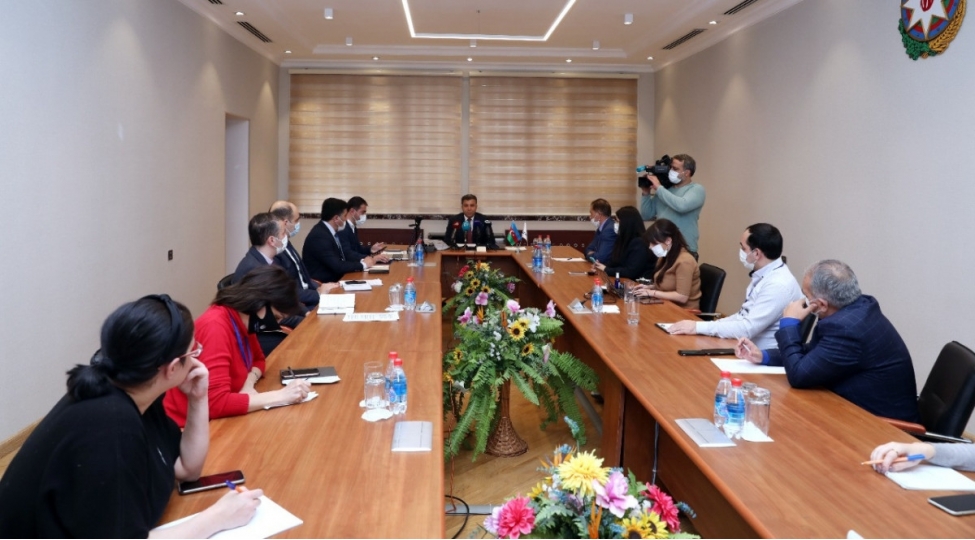 azeriqazin-rehberi-media-numayendeleri-ile-gorush-kechirib