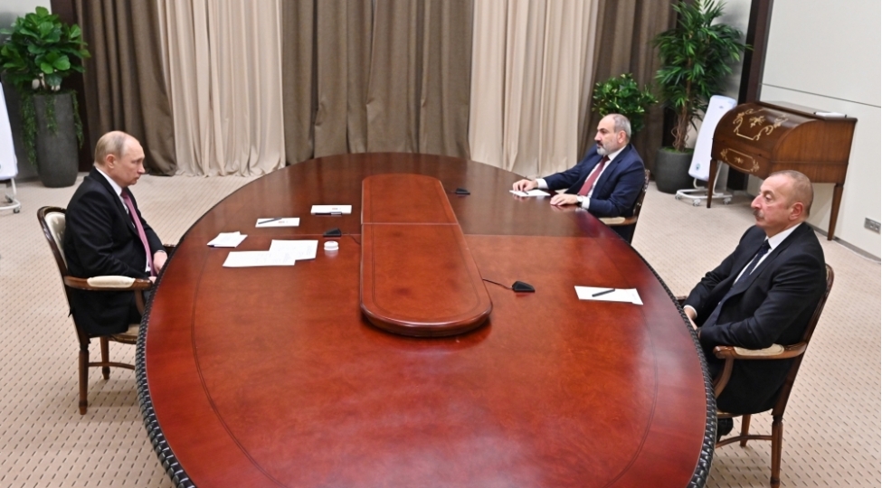 azerbaycan-rusiya-ve-ermenistan-liderlerinin-uchterefli-gorushu-bashlayib