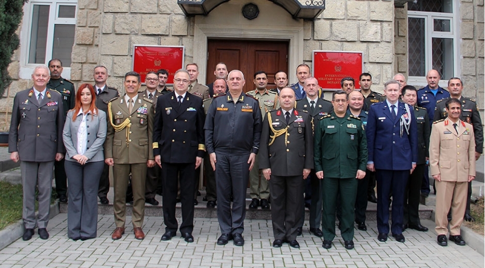 herbi-attasheler-ve-beynelxalq-teshkilatlarin-numayendelerinin-ishtiraki-ile-toplanti-kechirilib