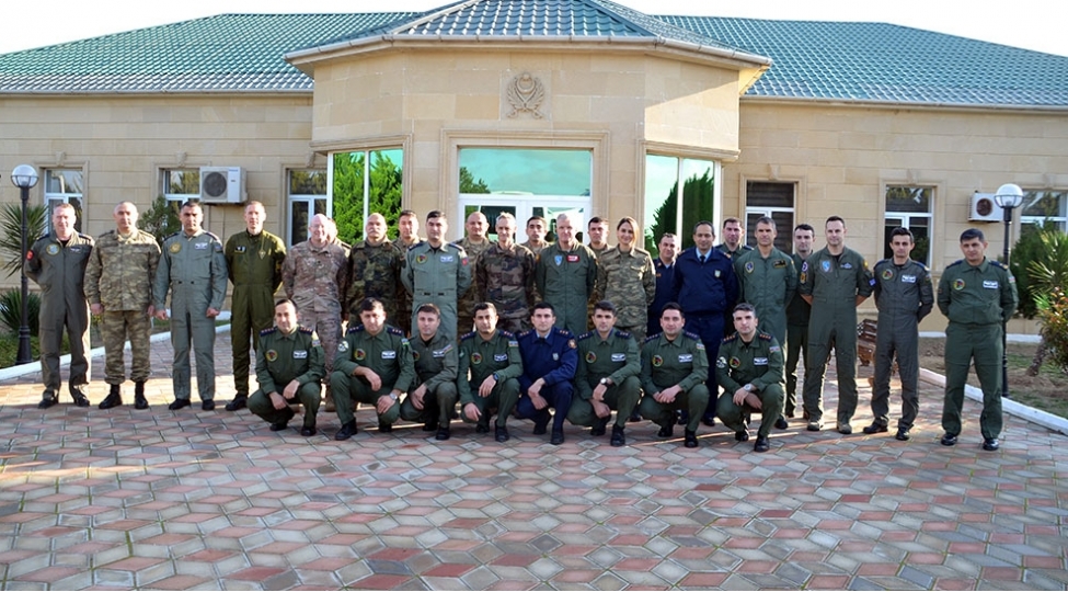 nato-nun-mobil-telim-qrupu-terefinden-kurs-kechirilir-foto