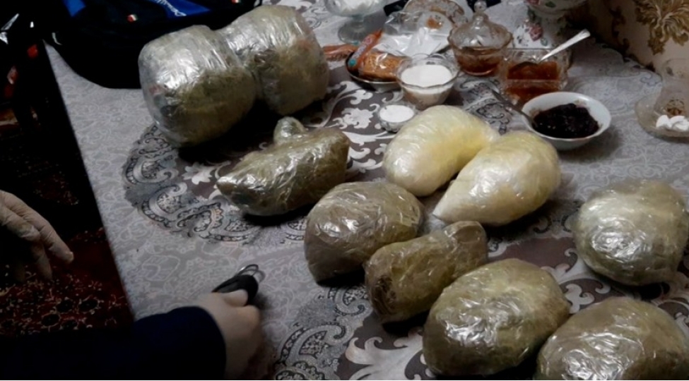 22-nefer-saxlanilib-40-kq-narkotik-goturulub-video