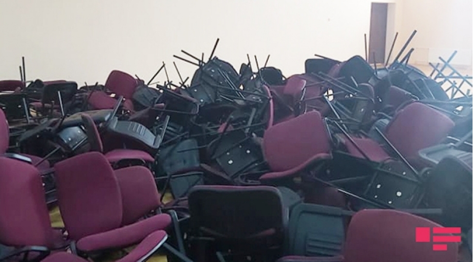 mektebe-hucum-edilib-video