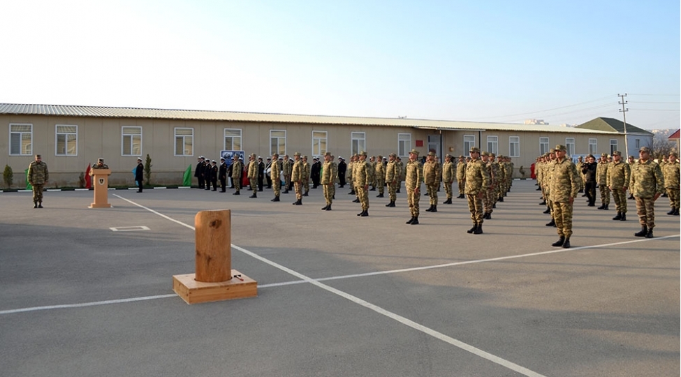 deniz-temel-komando-kursunun-buraxilish-merasimi-olub