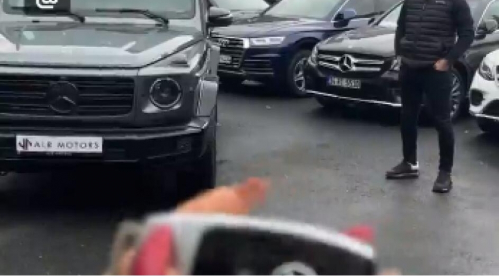 mugenni-ozune-milyonluq-yeni-avtomobil-aldi-foto