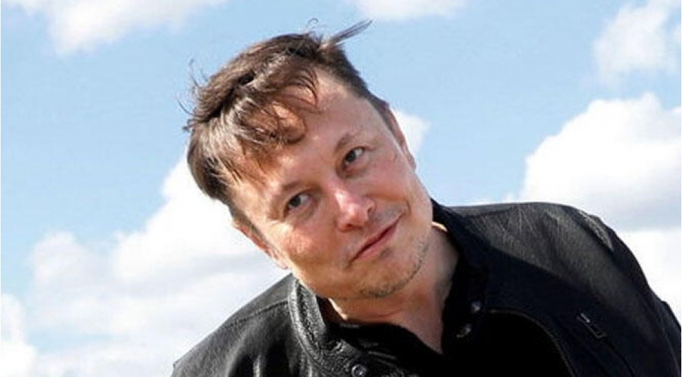 ilon-mask-indi-de-foto