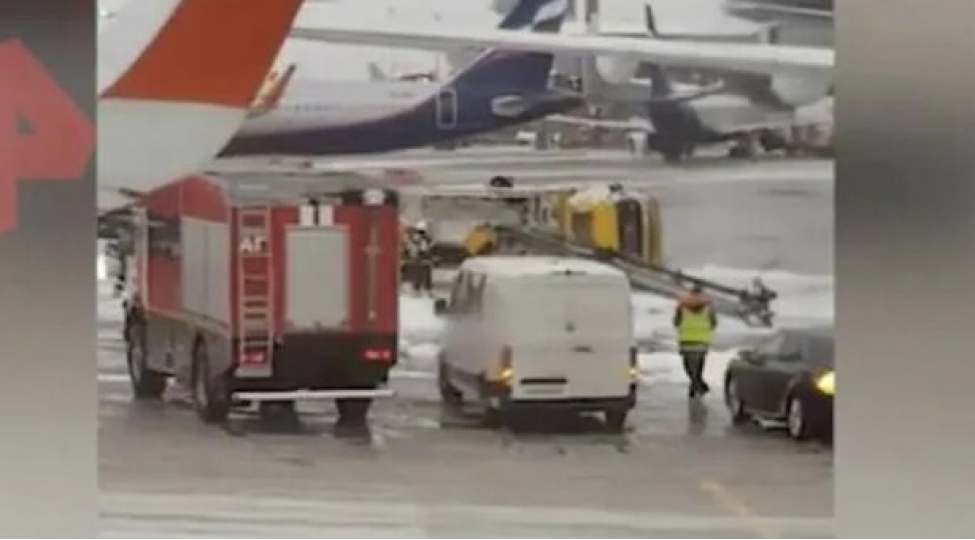 sernishin-teyyaresi-ile-texniki-avtomobil-toqqushub-foto