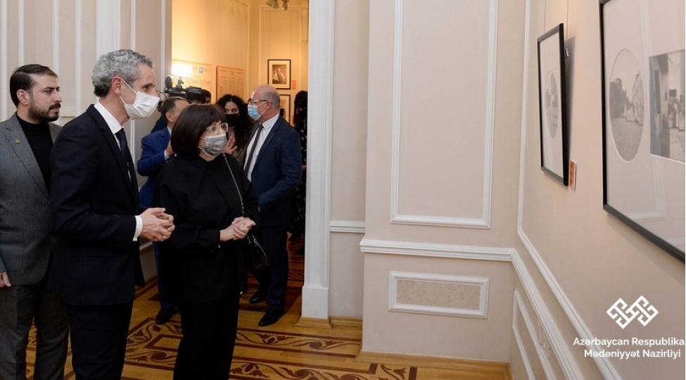 bakinin-nadir-fotolarini-chekmish-pol-nadarin-sergisi-achilib