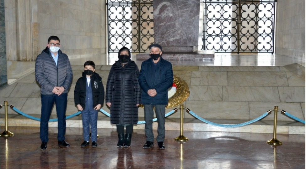 shehidimizin-ailesi-nazir-akarin-deveti-ile-ankaraya-gedib