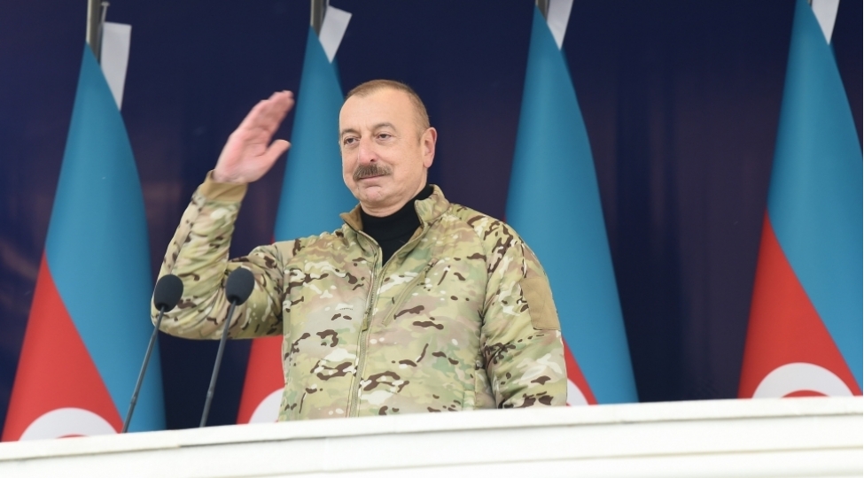 prezident-mudafie-nazirliyinin-herbi-qulluqchularini-teltif-edib