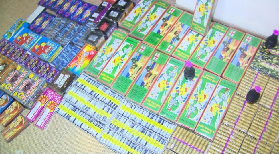 bakida-pirotexniki-vasiteler-satan-shexsler-saxlanilib-video