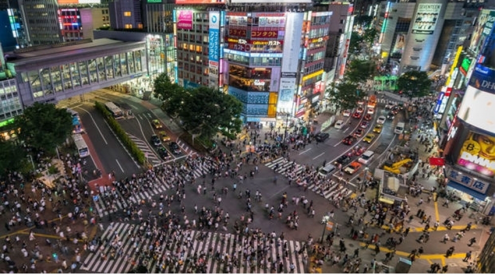 yaponlarin-yeni-ili-qarshiladigi-meshhur-mekana-toplashmaq-qadagan-edildi