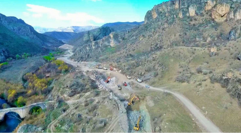 qubadli-eyvazli-yolunun-inshasi-suretle-davam-etdirilir-fotovideo