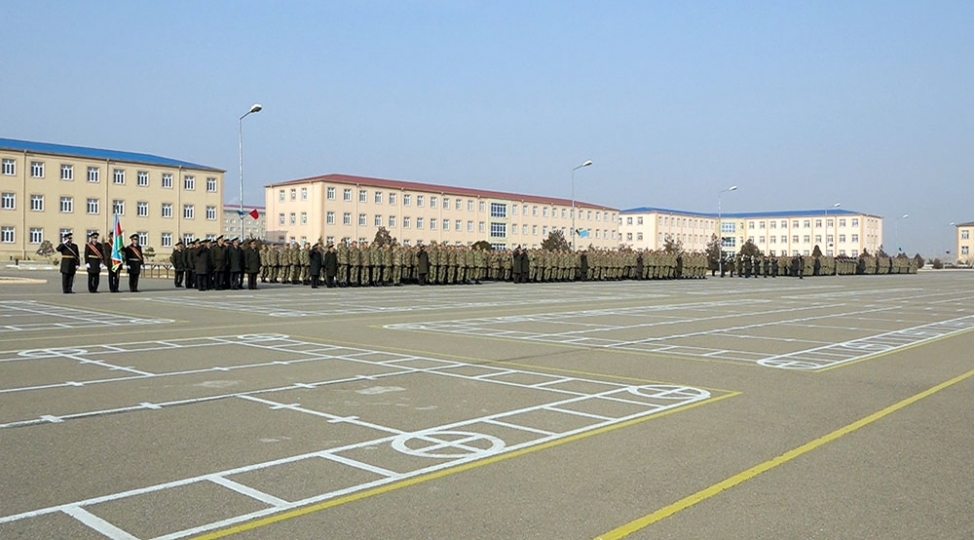 naxchivan-qarnizonu-qoshunlarinda-ferqlenen-herbi-qulluqchular-mukafatlandirilib