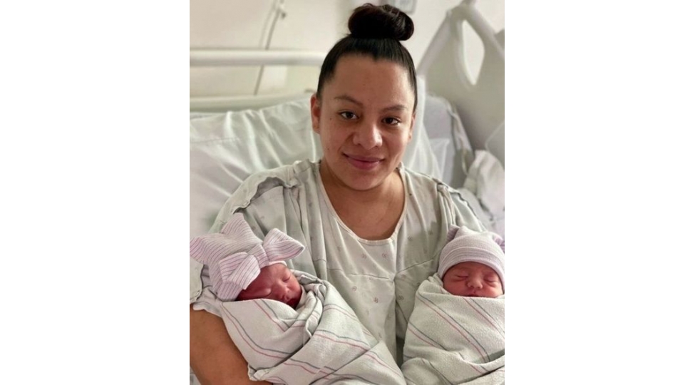 ferqli-gun-ay-ve-ilde-dogulmush-ekizler-fotolar