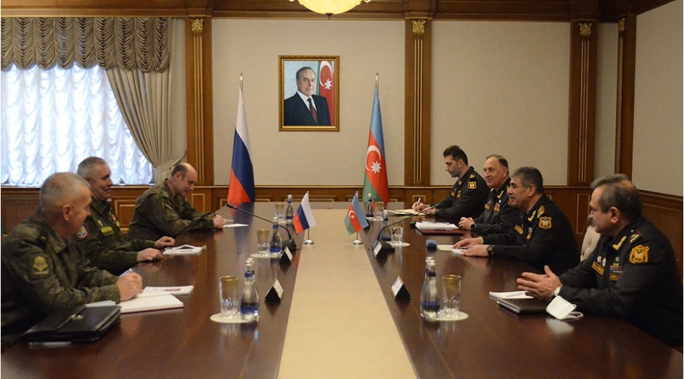 mudafie-naziri-rusiya-sulhmeramlilarinin-yeni-komandanini-qebul-edib